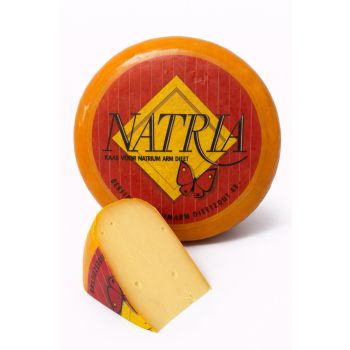 Low-salt cheese natural