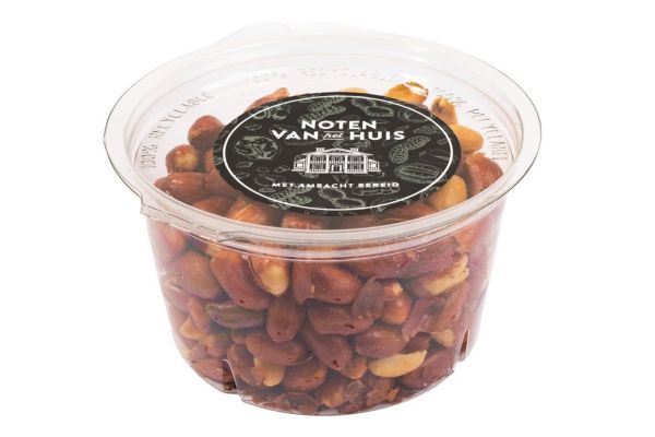 Green peanuts salted